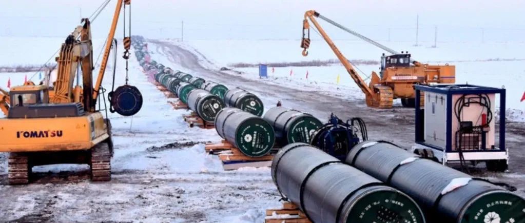 L’importazione italiana di gas naturale dalla Russia è fortemente diminuita e si è posta l’obiettivo di liberarsi dalla dipendenza dalla Russia entro il prossimo anno